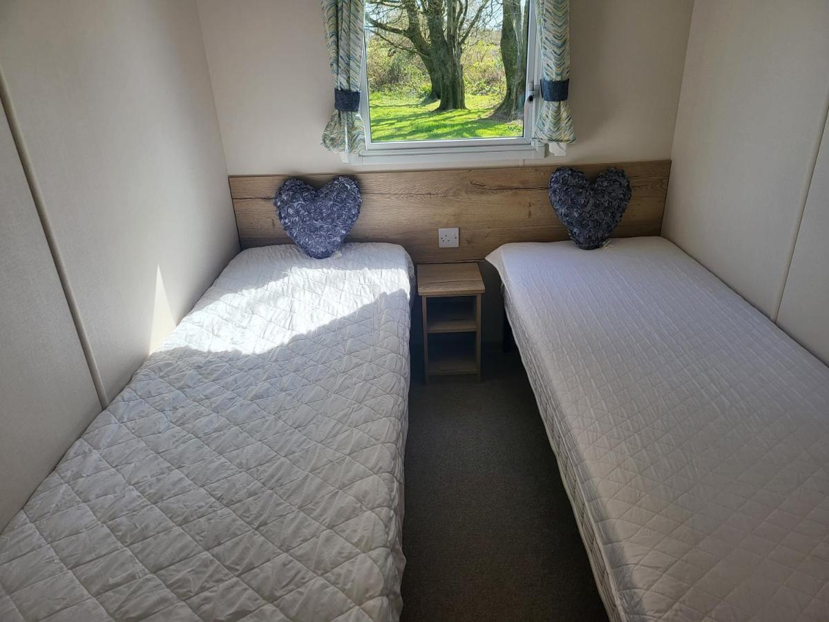 Blackmoor Farm - Caravan 6 Lejlighed Ludchurch Eksteriør billede